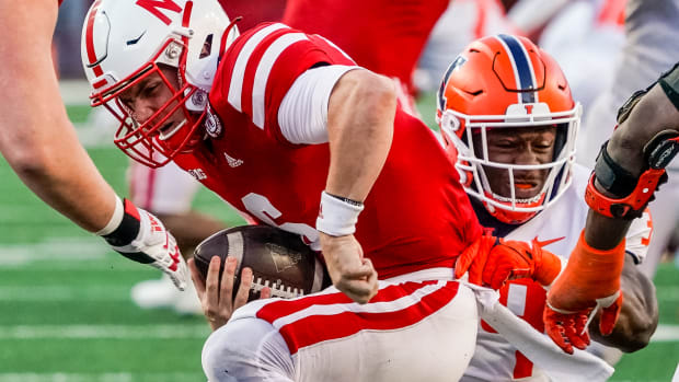 Chubba Purdy sacked fourth quarter Kenenna Odeluga USATSI_19332588 Nebraska vs Illinois football 2022